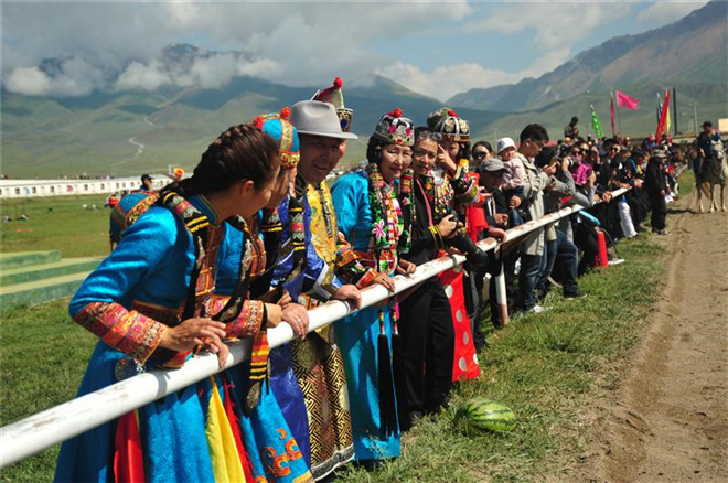 Naadam in Bayanbulak Grassland, Xinjiang, feels a different "poetry and distance"(图2)