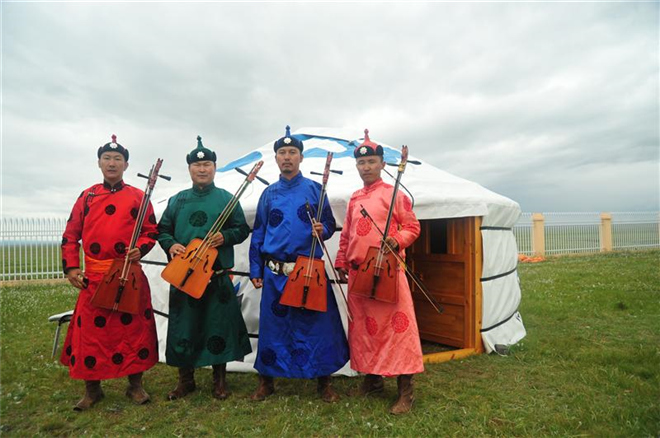 Naadam in Bayanbulak Grassland, Xinjiang, feels a different "poetry and distance"(图5)